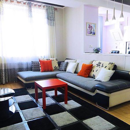Panoramic Studio Apartments With Mountain Views Bishkek Exterior photo